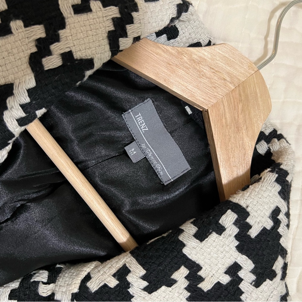 Houndstooth Wool Blend Jacket With Reversible Belt - image 4